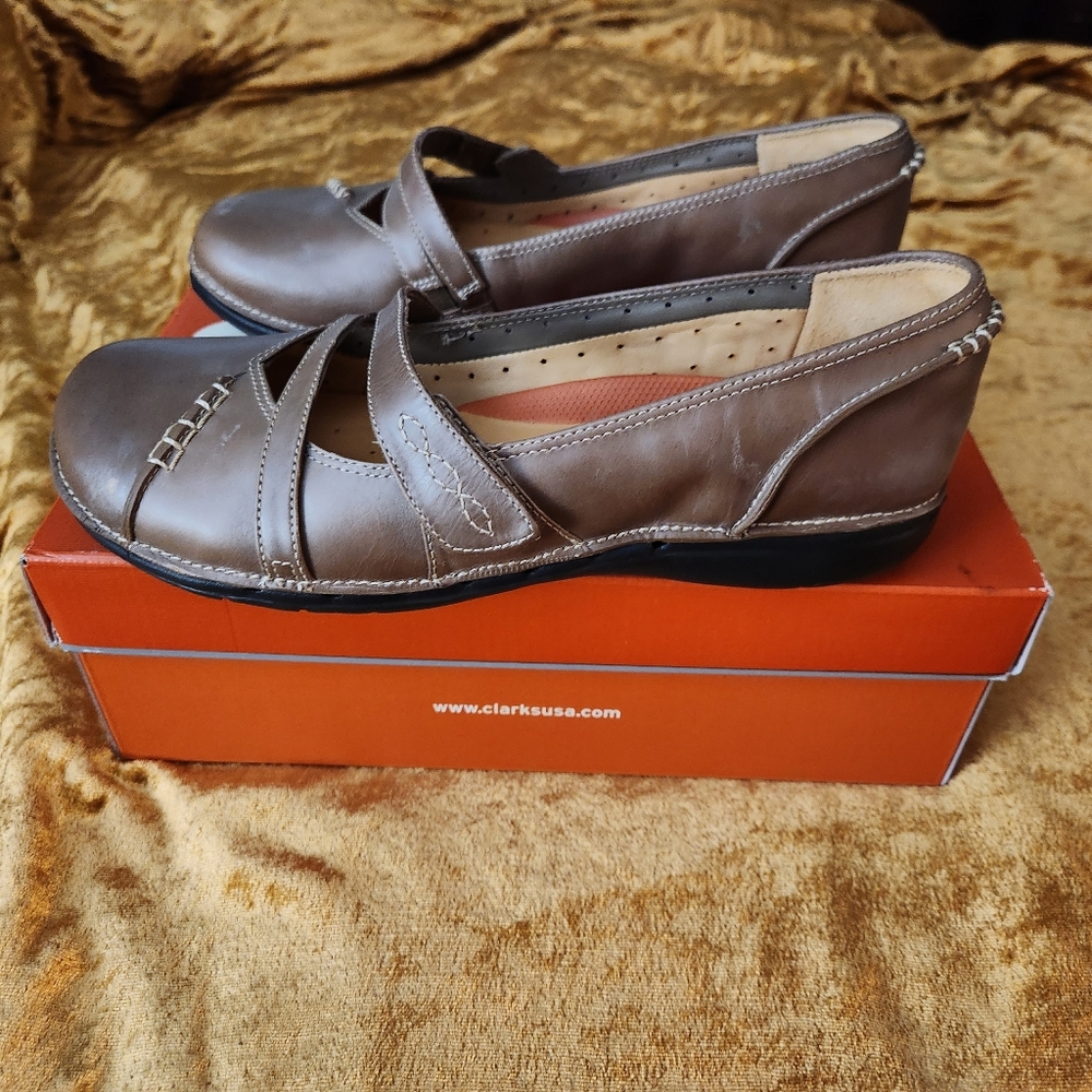Clarks Brown Leather Unstructured Mary Jane Strappy Flats